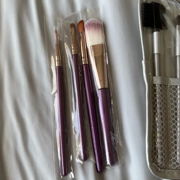 Beauty Treats Makeup Brush Set Purple and Silver Brand New - Picture 3 of 6